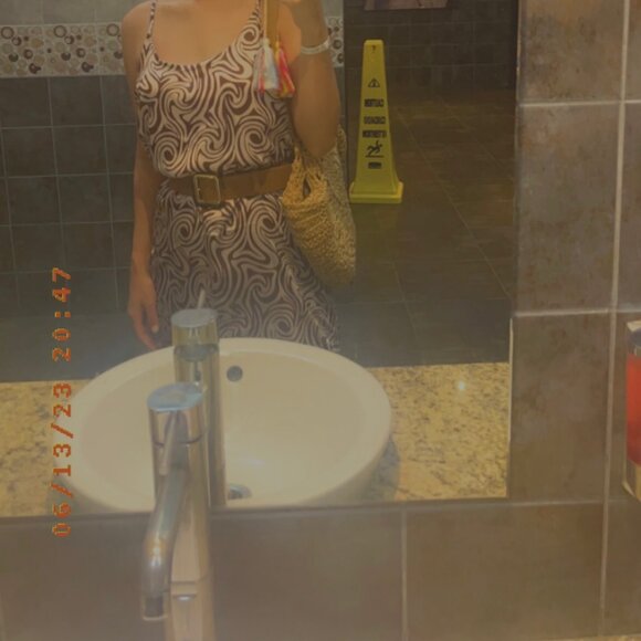 Brown and white dress with swirls (size xl) - Picture 2 of 5